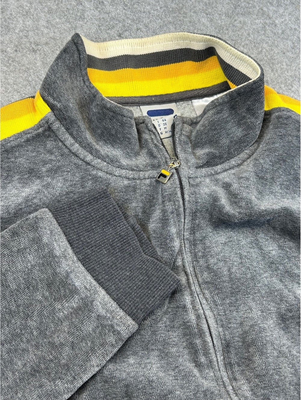 Y2K Fila Track Jacket Women Size M Gray Yellow Striped Full Zip Velour Feel Vtg
